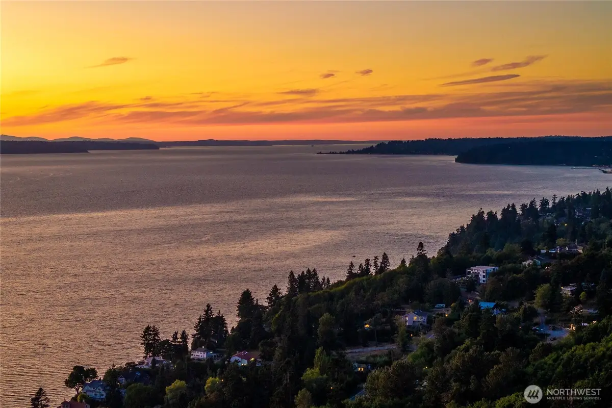 28601 13th Avenue S, Federal Way, WA 98003 - #1