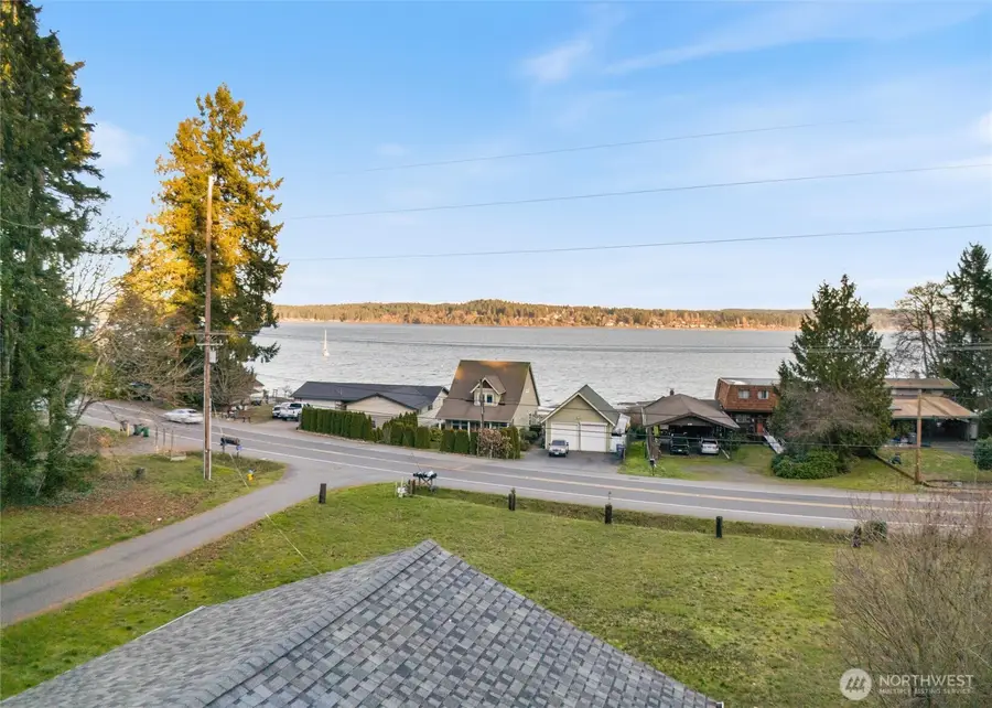 6937 Chico Way Nw, Bremerton, WA 98312 - Image #2