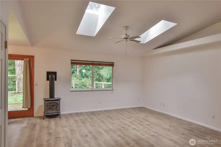 7847 Blakely Avenue, Clinton, WA 98236 - #3