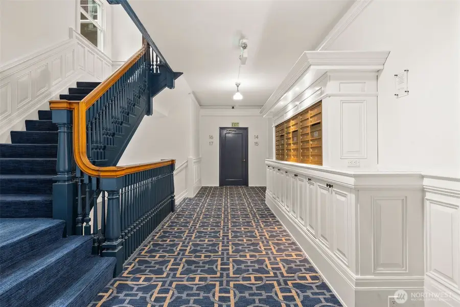 615 Boren Avenue #6, Seattle, WA 98104 - Image #3