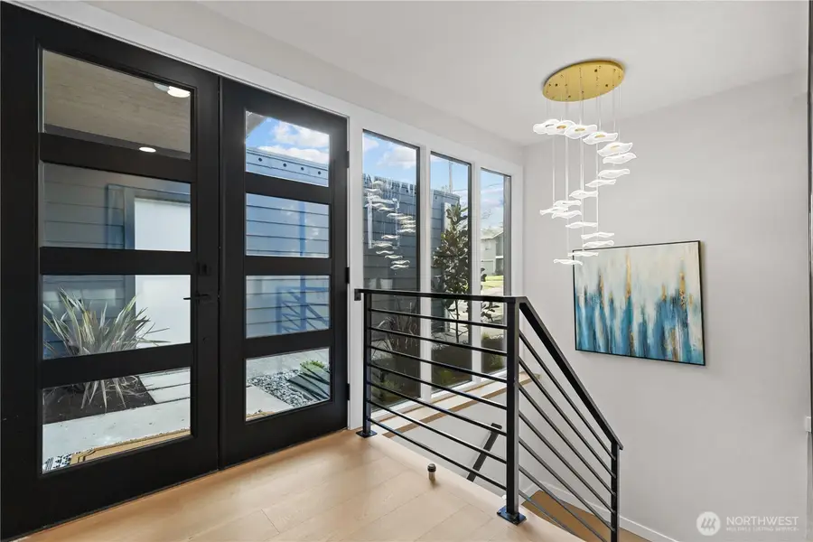 62 165th Avenue Se, Bellevue, WA 98008 - Image #3