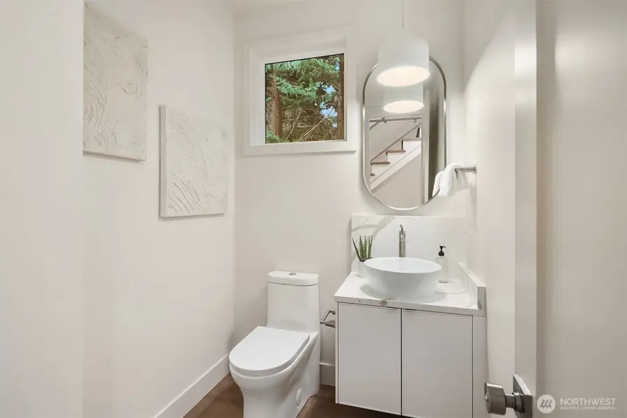 815 18th Avenue W, Kirkland, WA 98033 - Image #3