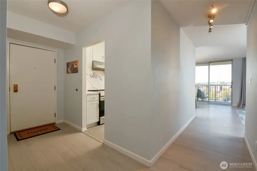 4540 8th Avenue Ne #1605, Seattle, WA 98105 - Image #3