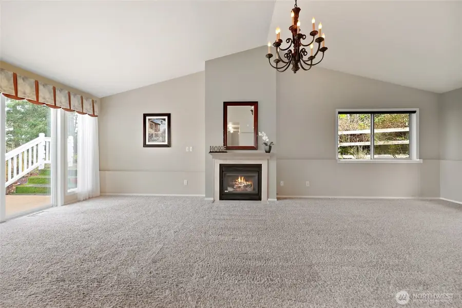 1083 5th Street, Steilacoom, WA 98388 - Image #2