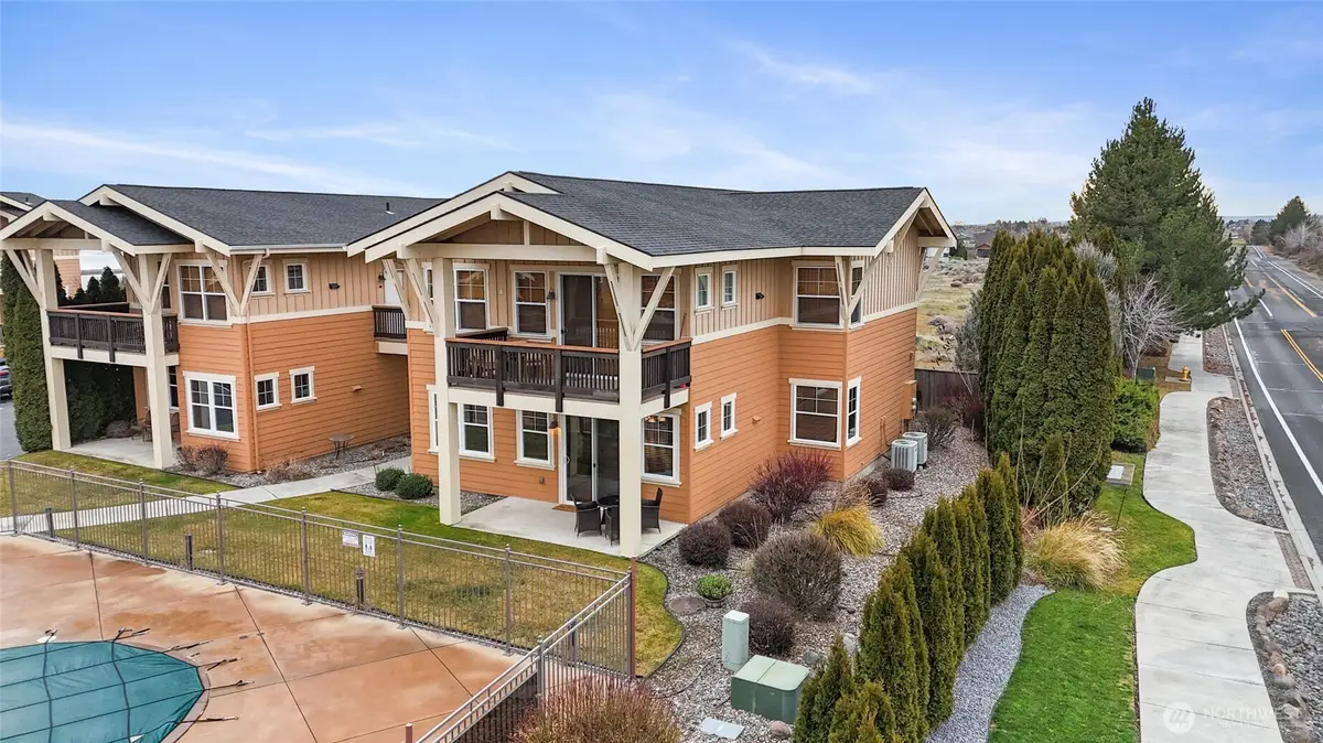 4395 Westshore Drive #102, Moses Lake, WA 98837 - Image #1