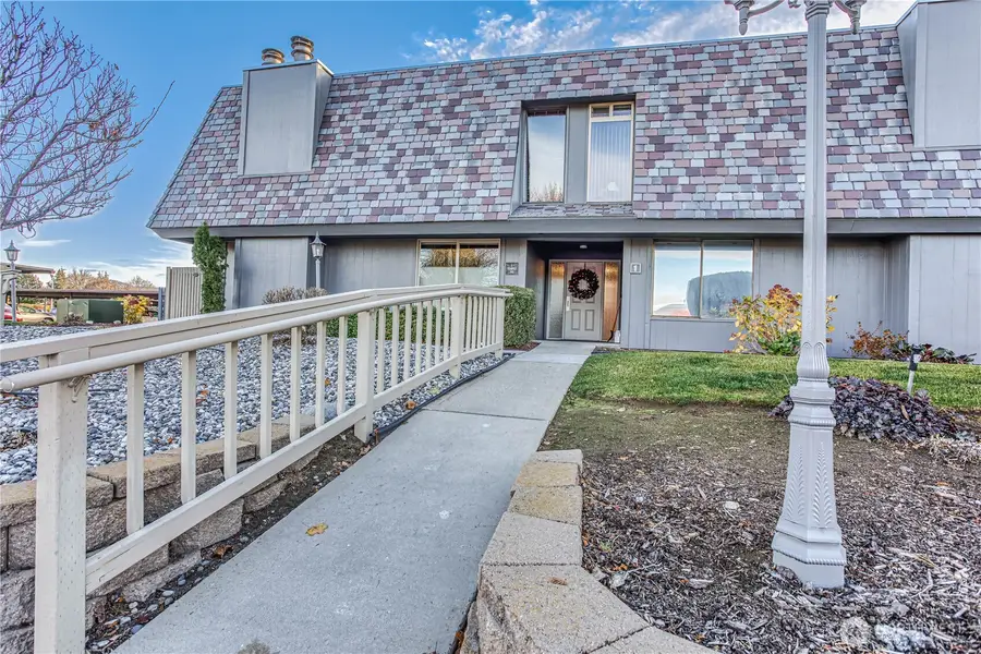 1535 Castlerock Avenue #10, Wenatchee, WA 98801 - Image #2