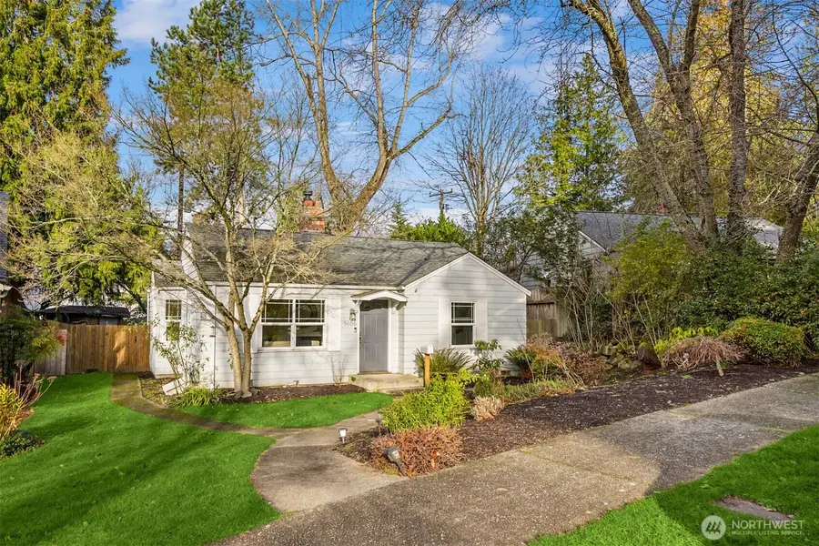 5606 NE 59th Street, Seattle, WA 98105 - Image #2