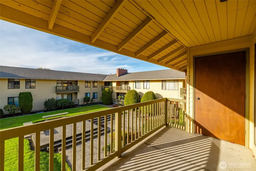 310 S 11th Street #204, Mount Vernon, WA 98274 - Image #3