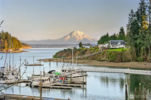 16017 72nd Street Sw, Longbranch, WA 98351