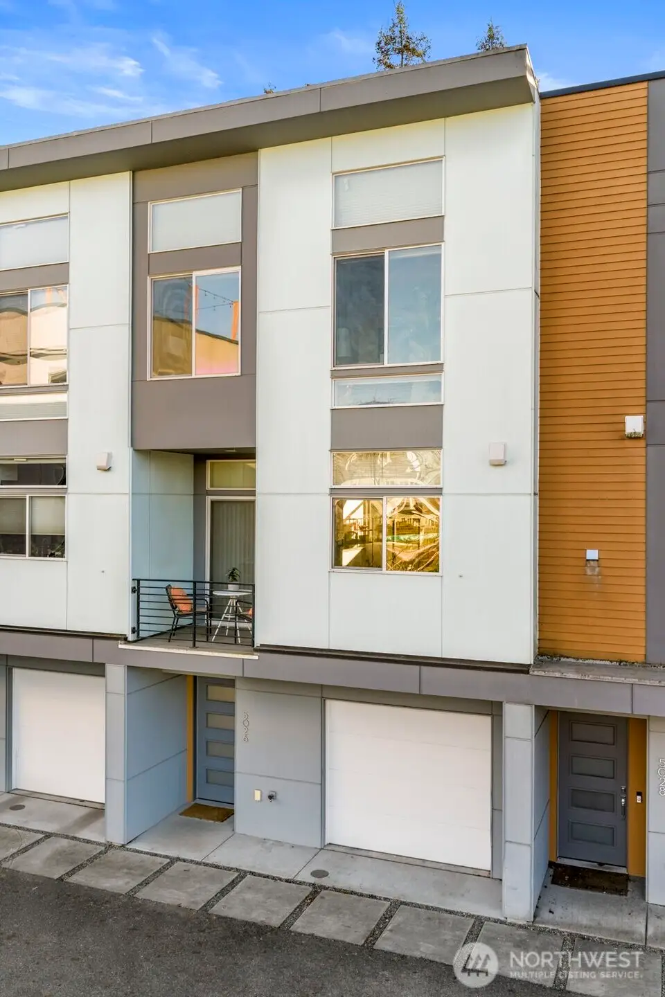 5026 35th Avenue S, Seattle, WA 98118 - Image #1