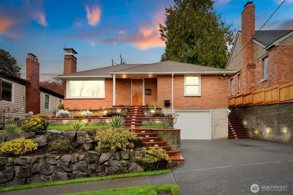 3542 43rd Avenue W, Seattle, WA 98199 - Image #1