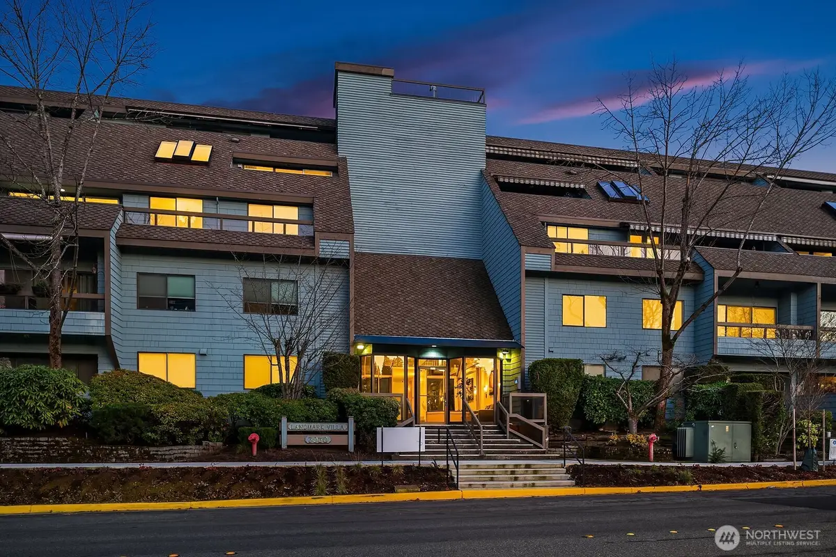 3030 80th Avenue Se #306, Mercer Island, WA 98040 - Image #1
