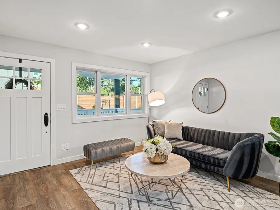 4853 42nd Avenue Sw, Seattle, WA 98116 - Image #2