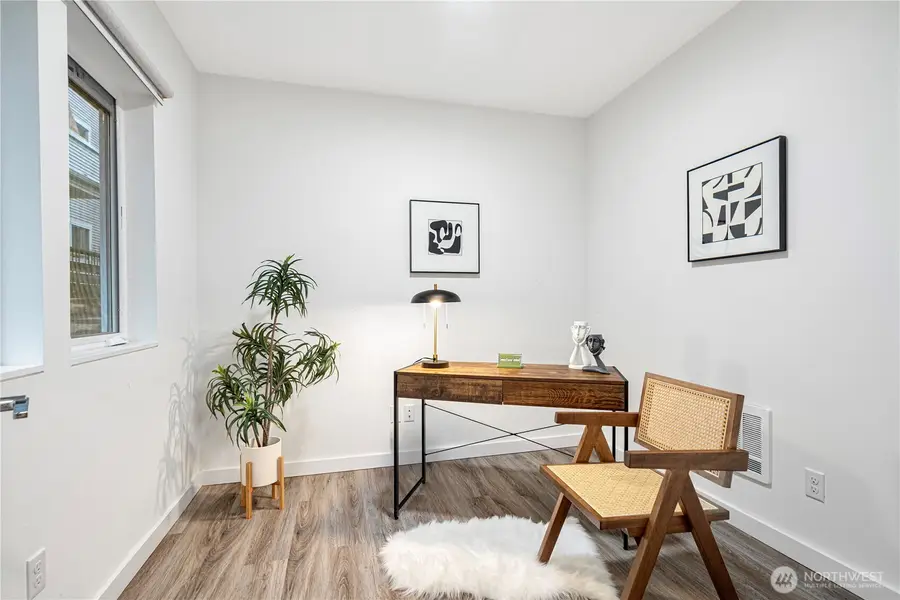 12526 15th Avenue Ne #B, Seattle, WA 98125 - Image #3