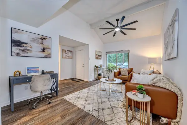 4308 NE Sunset Boulevard #P1, Renton, WA 98059