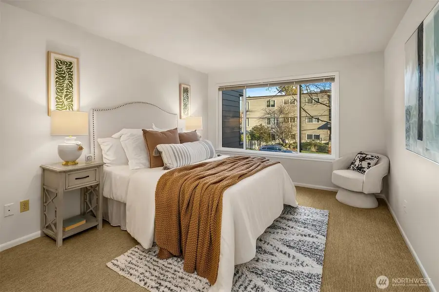 6300 Sand Point Way Way Ne #111, Seattle, WA 98115 - Image #3