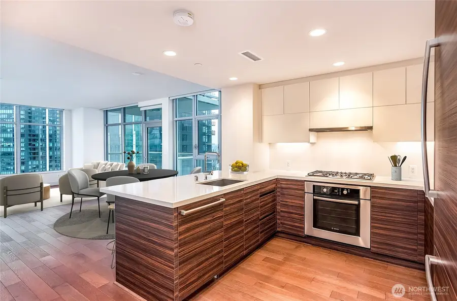 588 Bell Street #2902S, Seattle, WA 98121 - Image #3