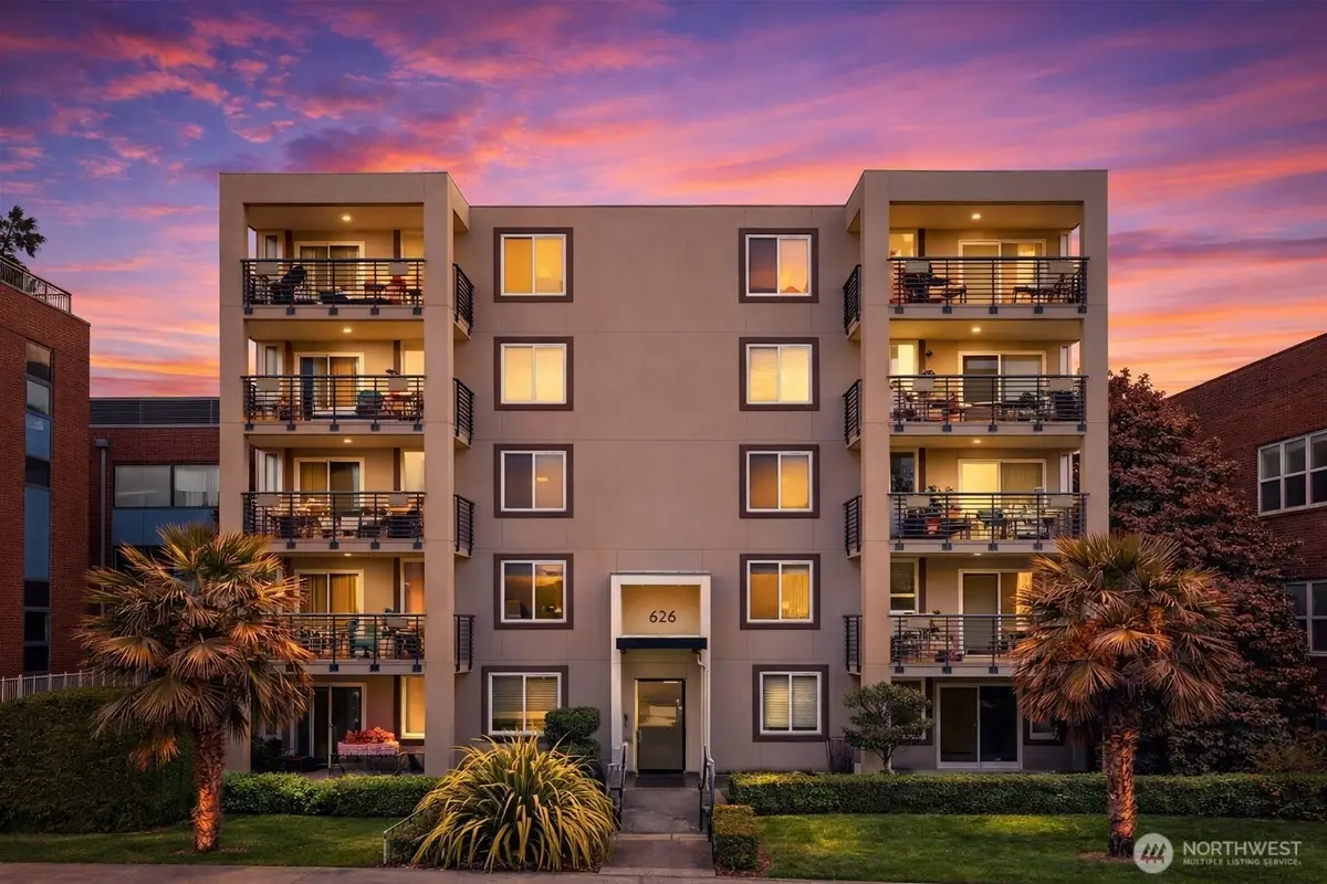 626 4th Avenue W #104, Seattle, WA 98119 - Image #1