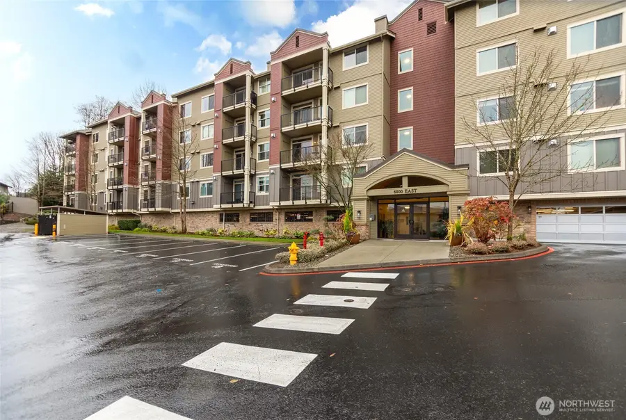 6800 132nd Place Se #E203, Newcastle, WA 98059 - Image #2