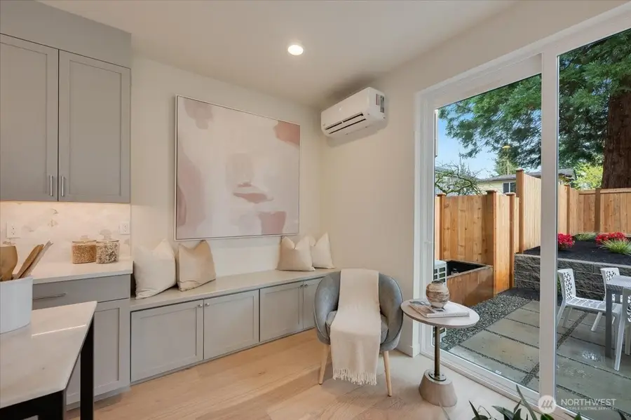 13542 39th Avenue Ne #B, Seattle, WA 98125 - Image #3