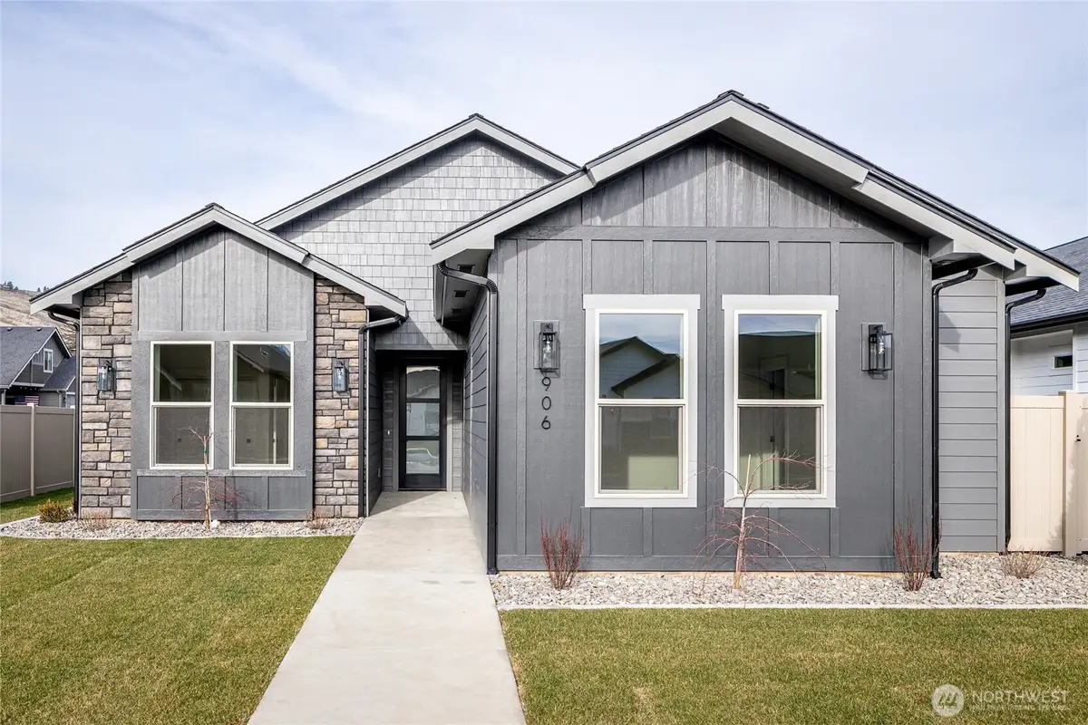 906 Racine Springs Drive, Wenatchee, WA 98801 - Image #1