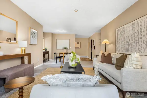 4823 180th Street Sw #H203, Lynnwood, WA 98037