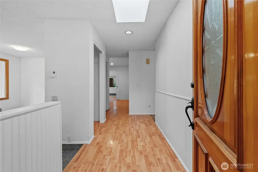 633 NW Cathlamet Drive, Oak Harbor, WA 98277 - Image #3