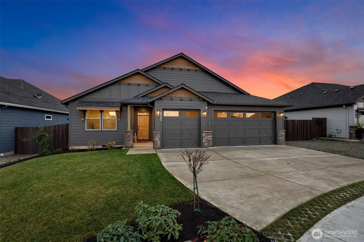 825 S Goose Loop, Ridgefield, WA 98642 - Image #1