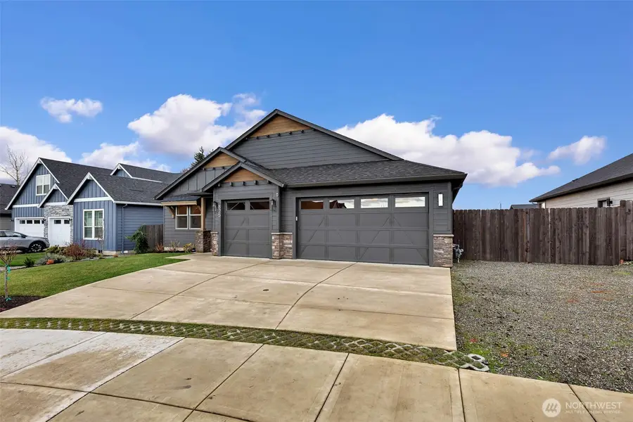 825 S Goose Loop, Ridgefield, WA 98642 - Image #2