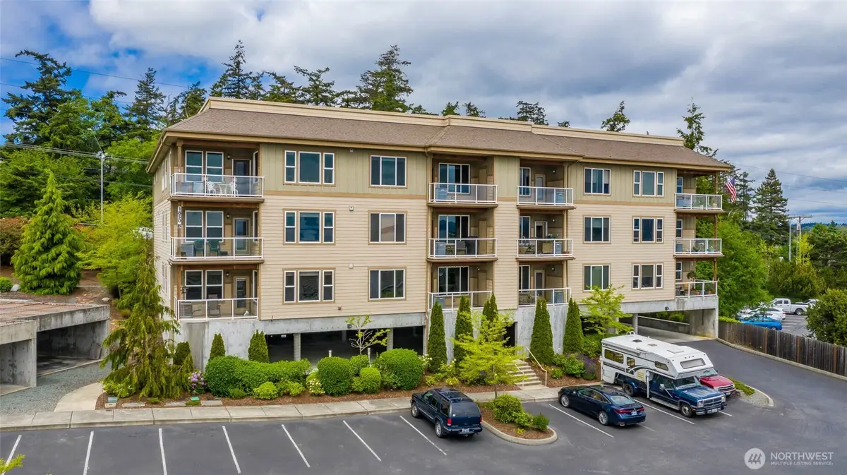 1850 SW Scenic Heights Street #B303, Oak Harbor, WA 98277 - Image #1