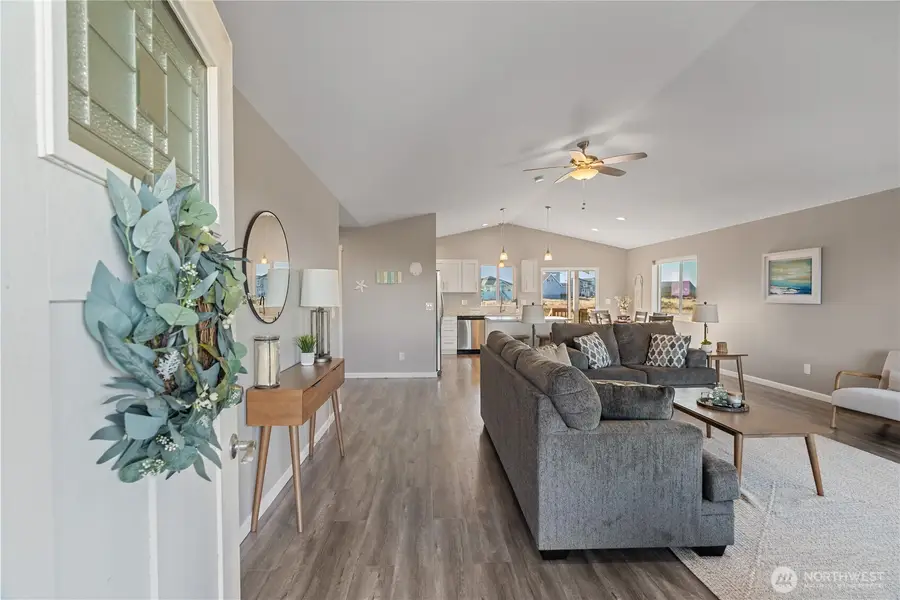 417 Riviera Street Sw, Ocean Shores, WA 98569 - #3