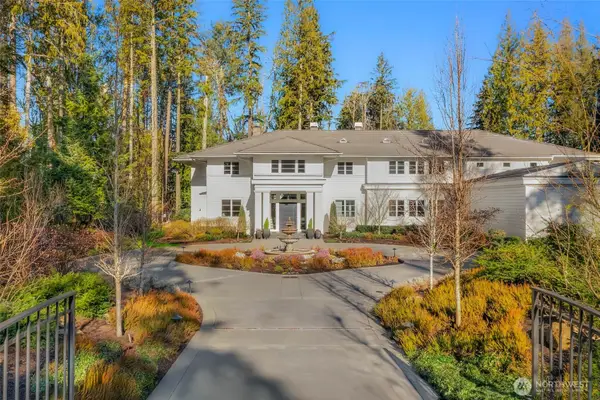 27216 SE Grand Ridge Drive, Issaquah, WA 98029