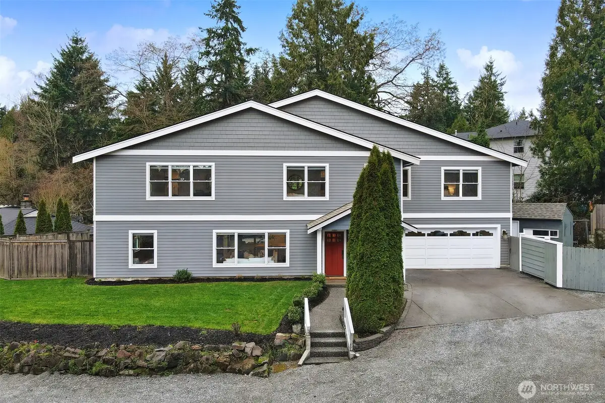 11551 34th Avenue Ne, Seattle, WA 98125 - Image #1