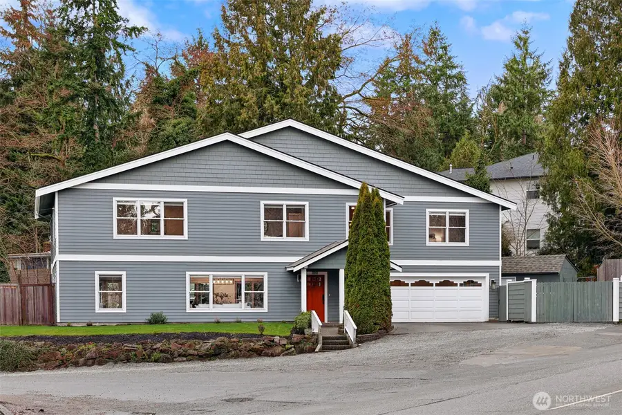 11551 34th Avenue Ne, Seattle, WA 98125 - Image #2