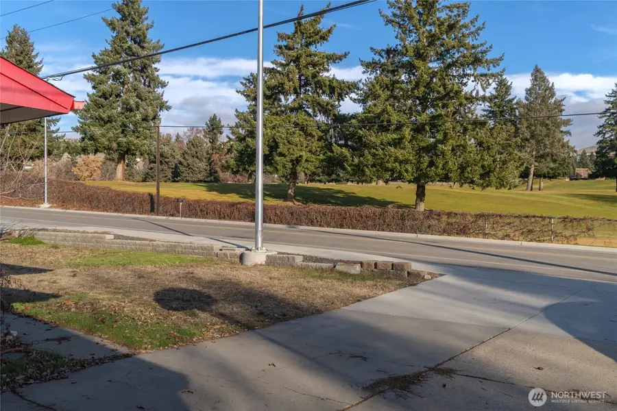 1616 N Baker Avenue, East Wenatchee, WA 98802 - Image #3