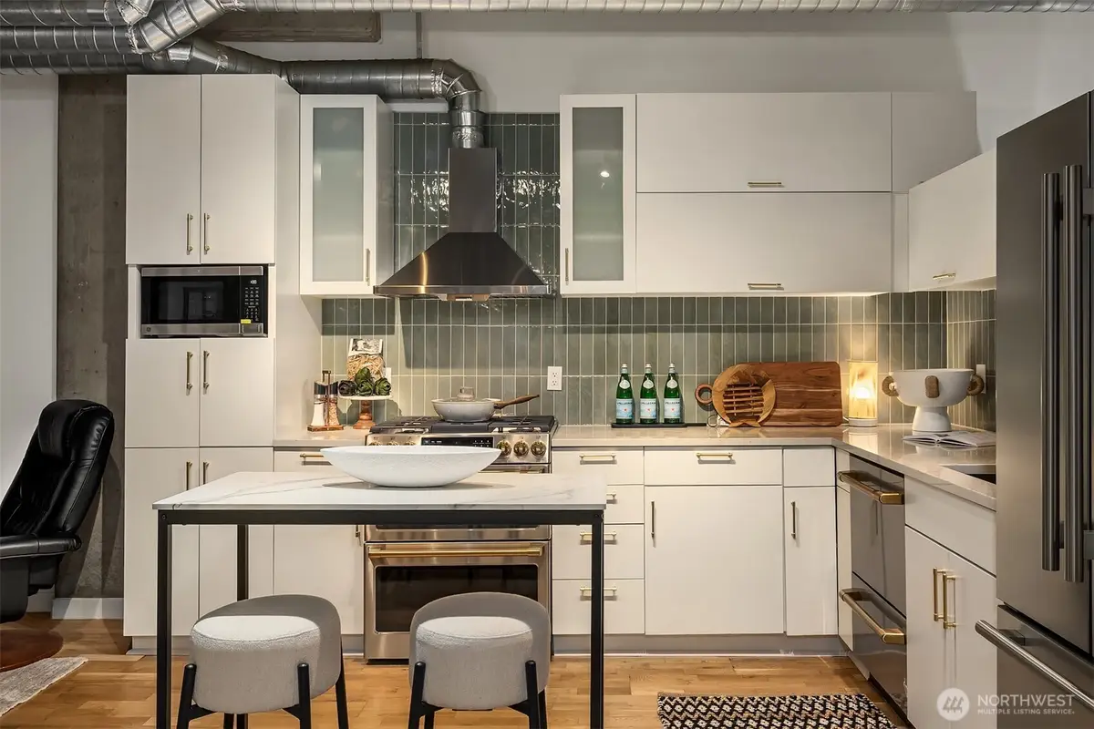 2720 3rd Avenue #416, Seattle, WA 98121 - Image #1