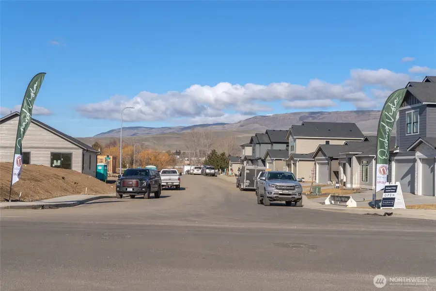 574 S Oasis Loop, East Wenatchee, WA 98802 - #3