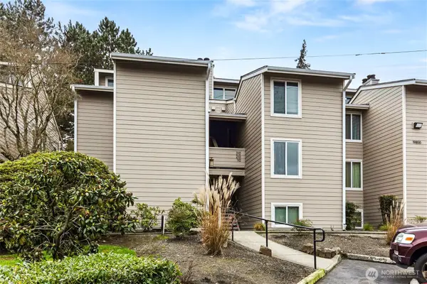 19855 25th Avenue Ne #210, Shoreline, WA 98155