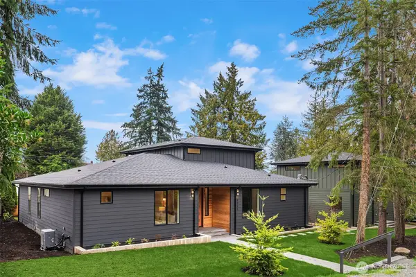 9711 44th Street Sw #A&B, Seattle, WA 98136