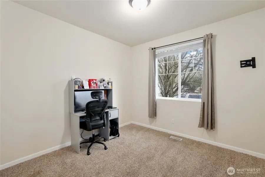 6857 Flute Street Se, Lacey, WA 98513 - Image #3