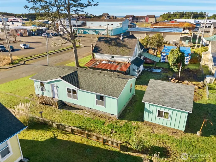 208 NE 2nd Street, Long Beach, WA 98631 - Image #2