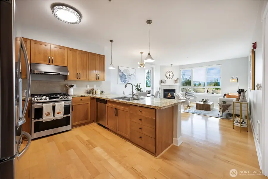 1840 25th Avenue Ne #303, Issaquah, WA 98029 - Image #2