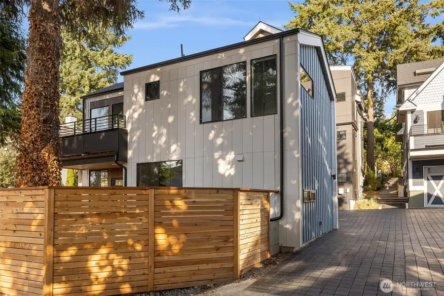 10717 2nd Avenue Nw, Seattle, WA 98177 - Image #3