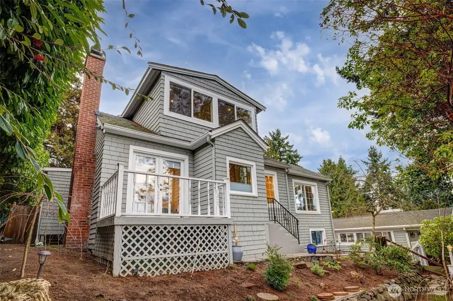 2726 50th Avenue Sw, Seattle, WA 98116 - Image #3