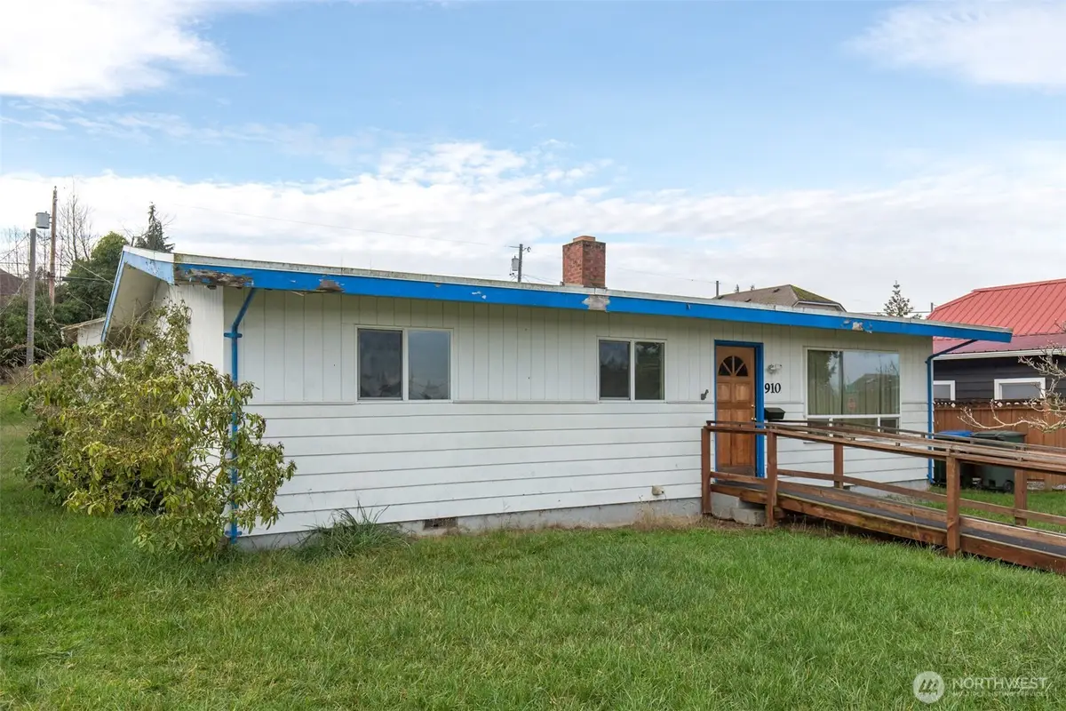 910 E 7th Street, Port Angeles, WA 98362 - #1