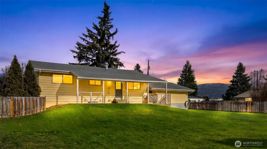 1705 Norman Street, Wenatchee, WA 98801 - #2