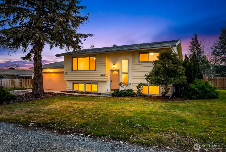 1705 Norman Street, Wenatchee, WA 98801 - #3