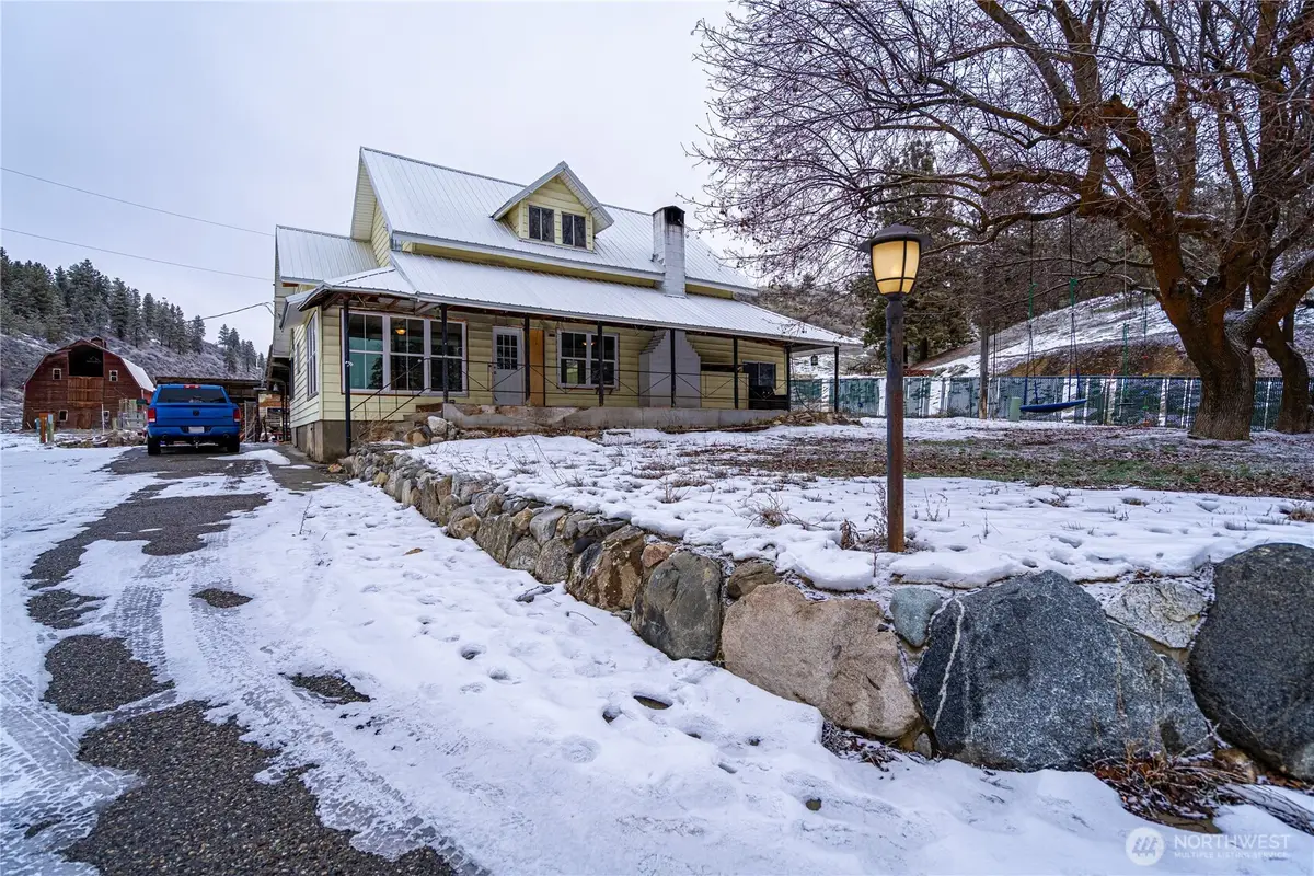 655 Swanson Gulch Rd, Manson, WA 98831 - #1