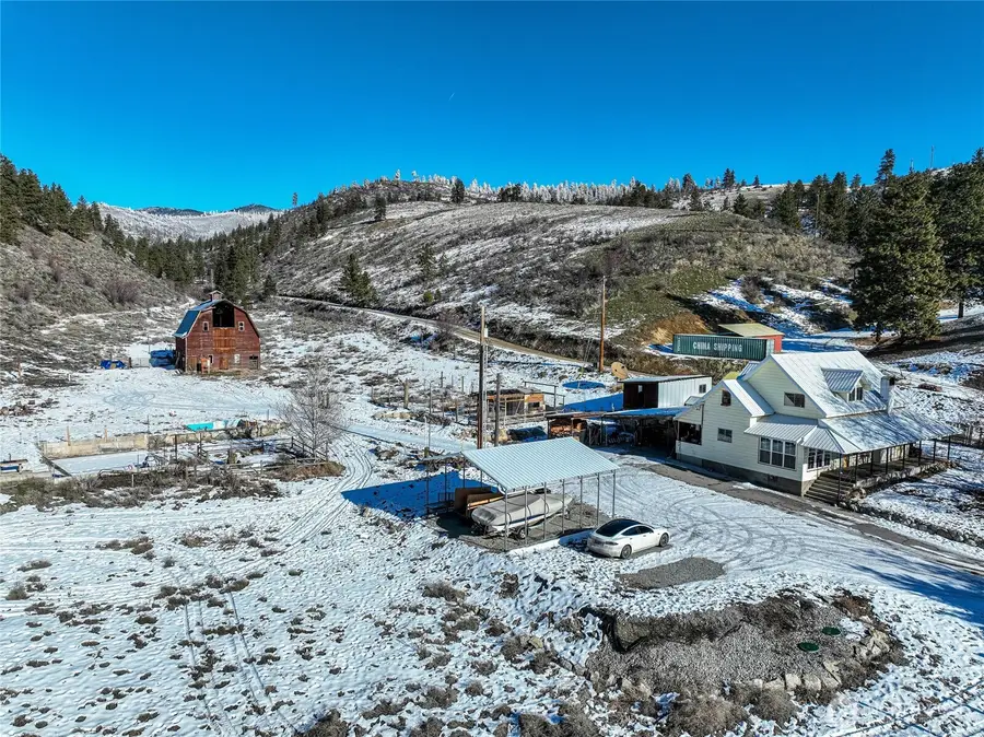 655 Swanson Gulch Rd, Manson, WA 98831 - #2