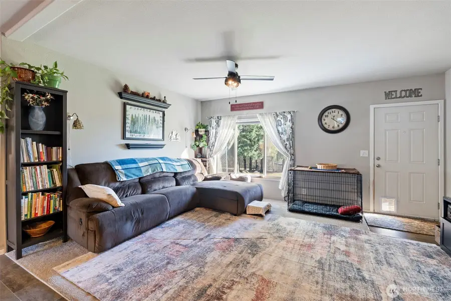 131 Silverthistle Road, Winlock, WA 98596 - Image #2